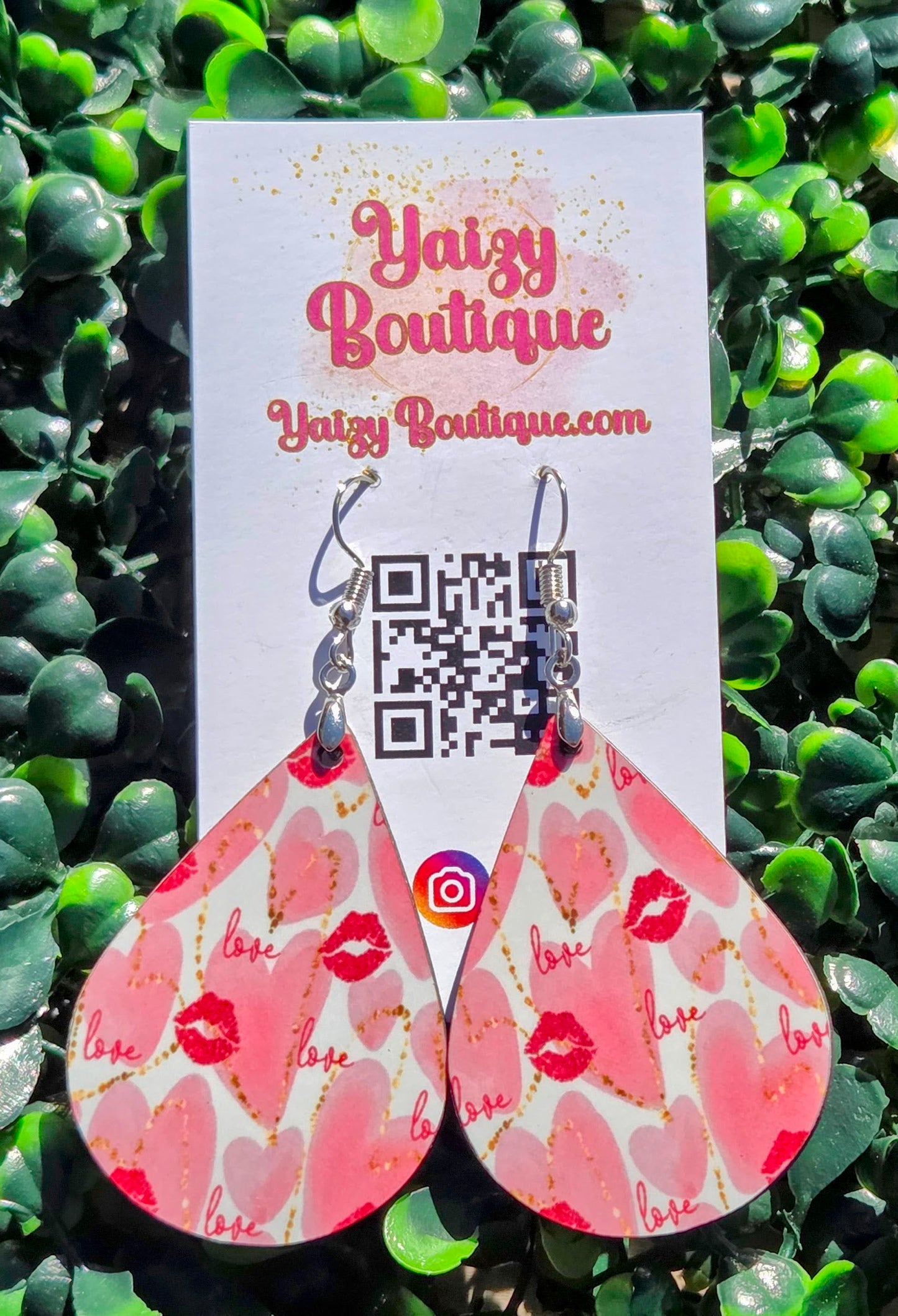 Love Lips Kiss Heart Teardrop Earrings – Valentine’s Day Bold Jewelry | Yaizy Boutique Yaizy Boutique