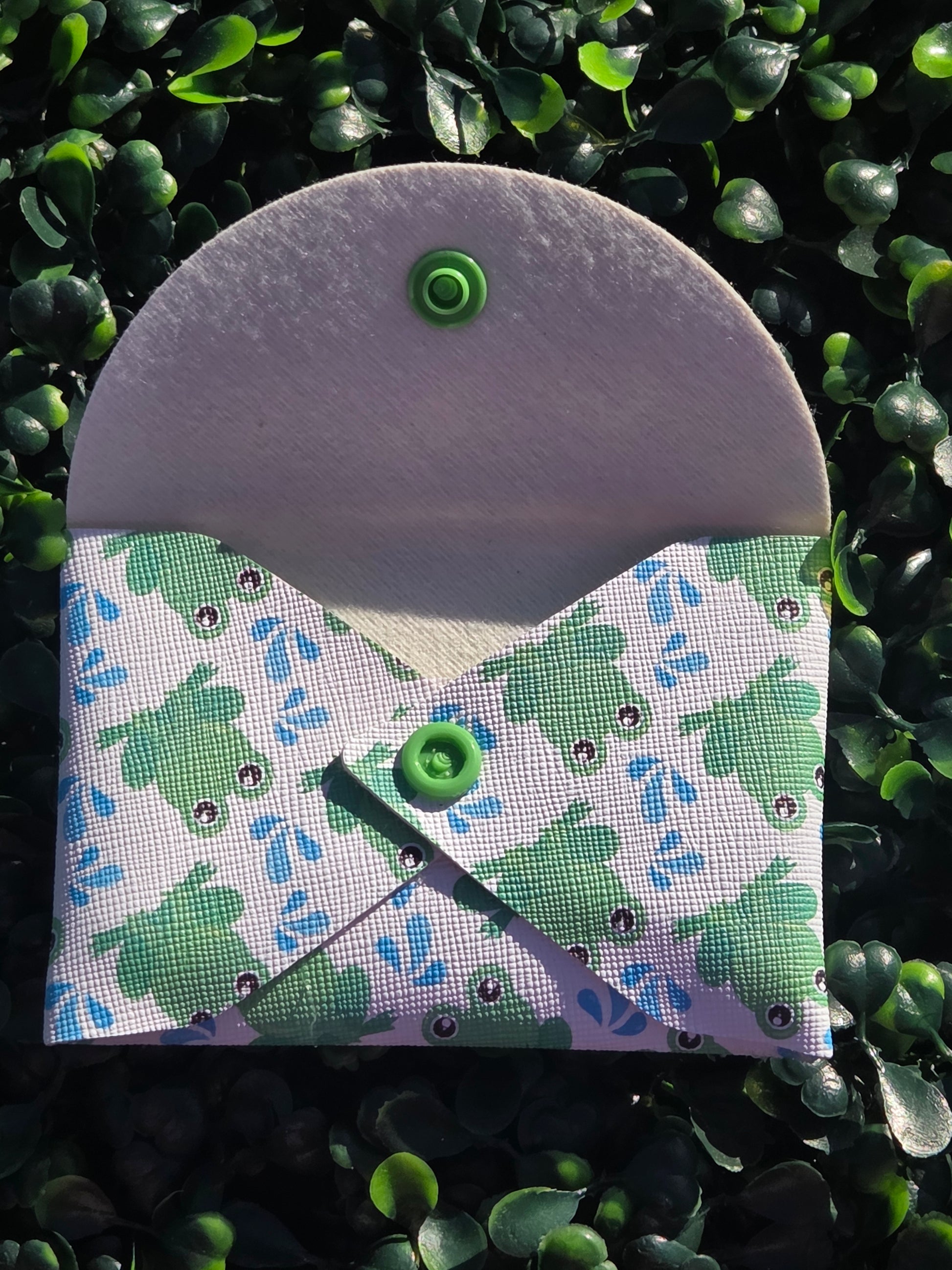 Handmade Frog Mini Wallet | Faux Leather Coin & Card Holder | Small 4x4 Snap Wallet Yaizy Boutique