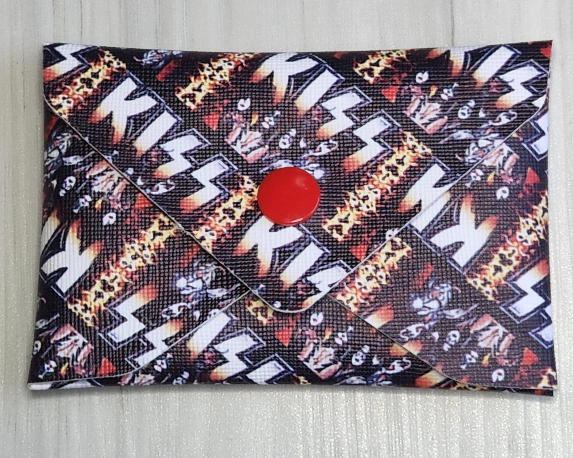 Kiss Mini Wallet - Yaizy Boutique